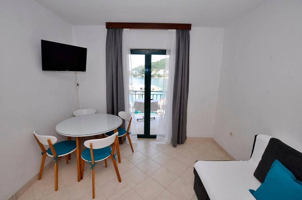 Apartmani More ドルヴェニク エクステリア 写真