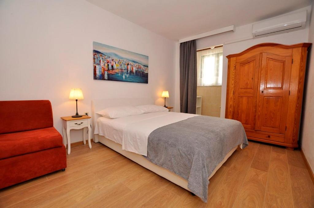 Apartmani More ドルヴェニク エクステリア 写真