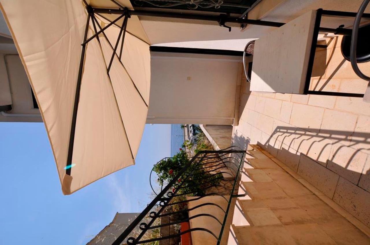 Apartmani More ドルヴェニク エクステリア 写真